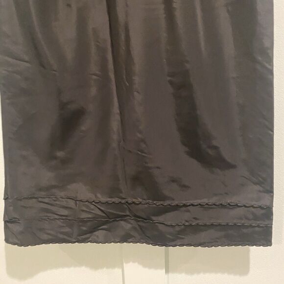 Vintage Deena Slip Skirt Small Black Scallop Detail Hem Coquette Cottagecore - Picture 4 of 10